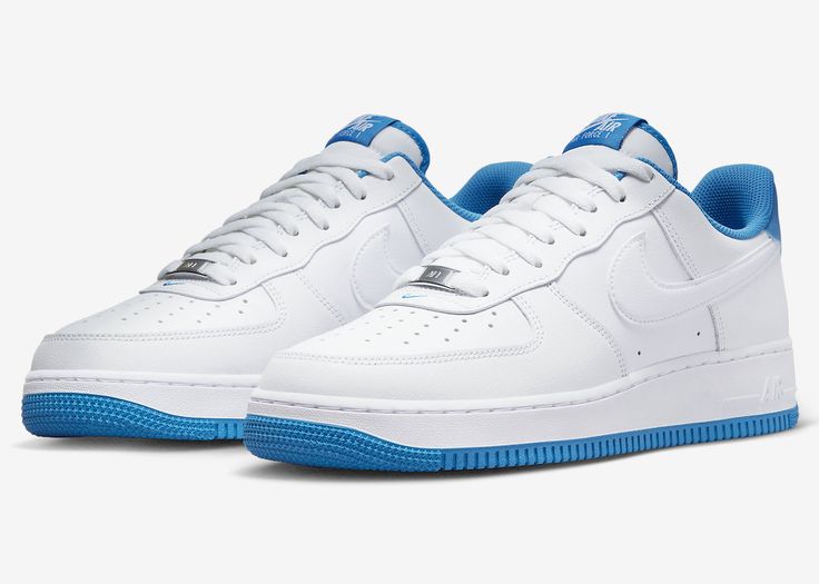 Nike Air Force 1 Low Surface in white and light blue